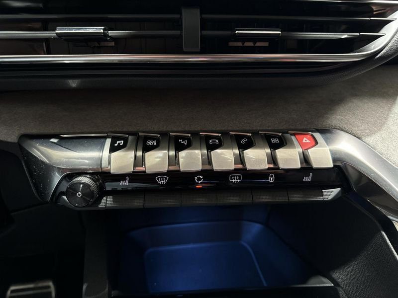 Peugeot 3008 Puretech 130ch s&s eat8 gt + sieges chauffants