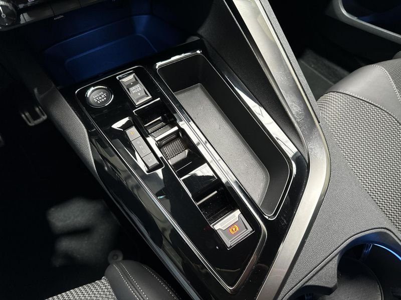 Peugeot 3008 Puretech 130ch s&s eat8 gt + sieges chauffants