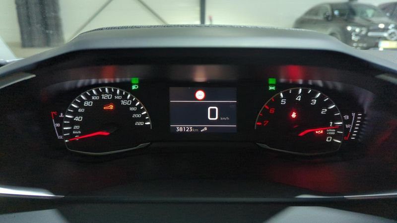 Peugeot 2008 Puretech 130 s&s bvm6 style + camera de recul