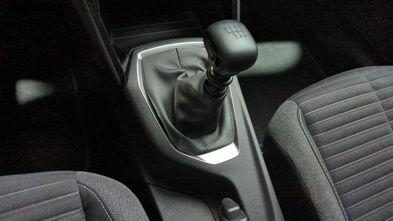 Peugeot 2008 Puretech 130 s&s bvm6 style + camera de recul