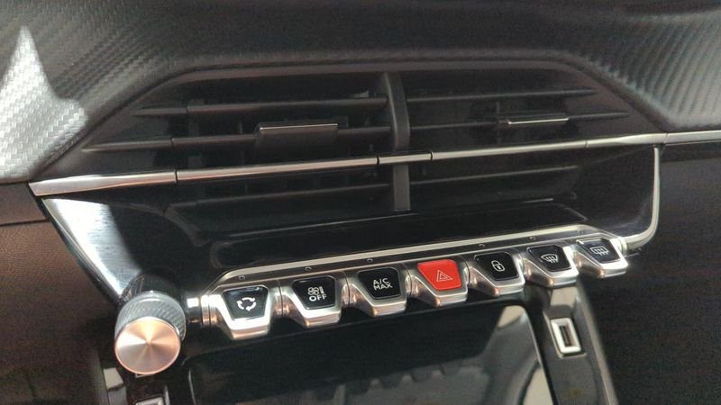 Peugeot 2008 Puretech 100 s&s bvm6 allure + camera de recul