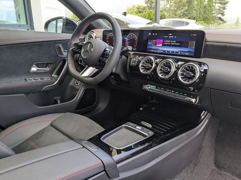 Mercedes CLA CLASSE Shooting Brake 200 - BV 7G-DCT BM 118 AMG Line PHASE 2