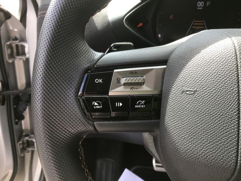 DS DS 3 PureTech 130 EAT8 Performance Line+