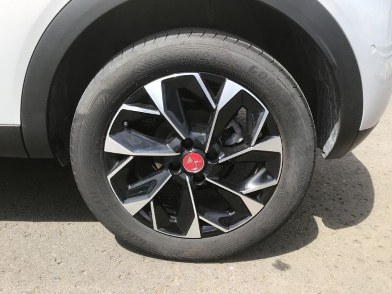 DS DS 3 PureTech 130 EAT8 Performance Line+