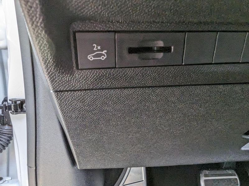 Peugeot 308 SW 1.5 HDI 130 - BV EAT8 III BREAK GT