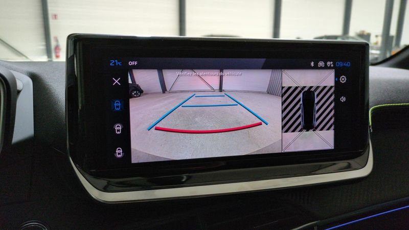 Peugeot 208 Hybrid 110 e-dcs6 gt + angles morts + navi