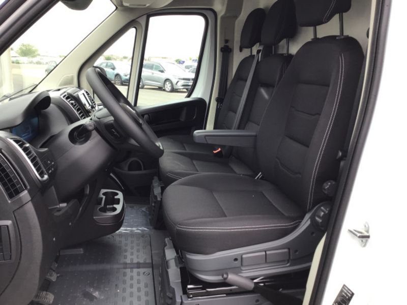 Peugeot Boxer FOURGON TOLE 3.3 T L2H2 BLUEHDI 140 S&S BVM6