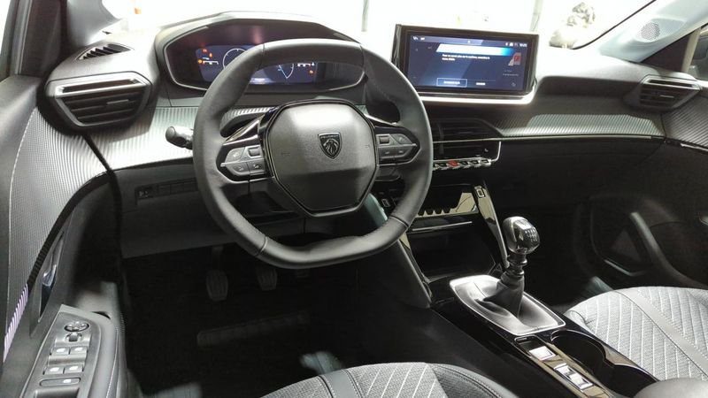 Peugeot 208 100 s&s bvm6 allure + pack vision & navigation