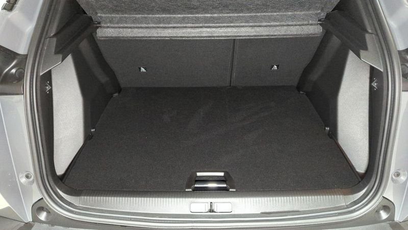 Peugeot 2008 nouveau Hybrid 136 e-dcs6 gt + angles morts + toit pano