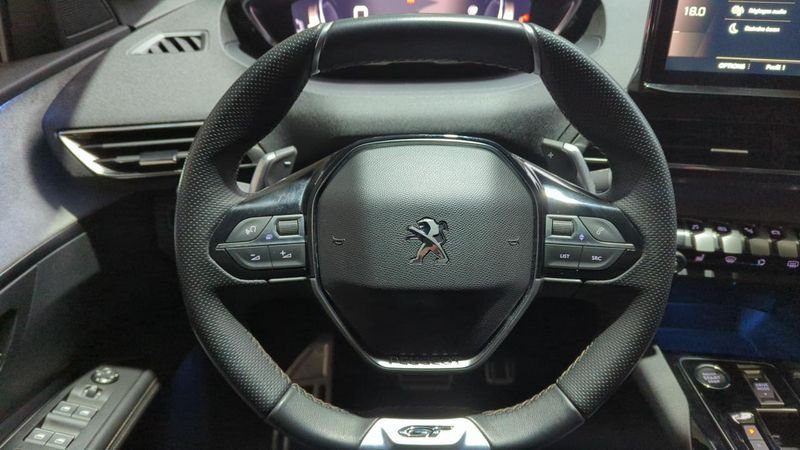 Peugeot 3008 Puretech 130ch s&s eat8 gt + sieges chauffants