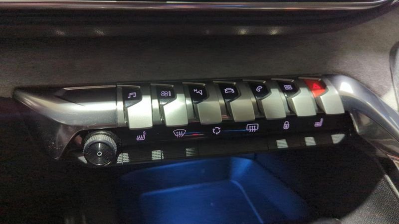 Peugeot 3008 Puretech 130ch s&s eat8 gt + sieges chauffants