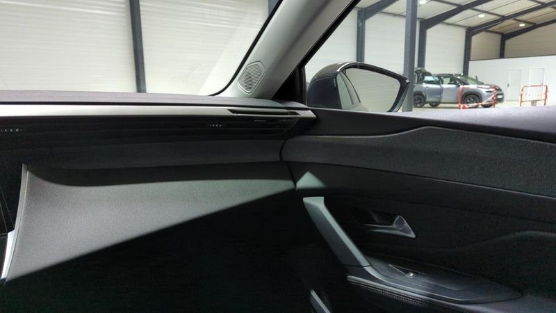 Peugeot 308 Puretech 130ch s&s bvm6 allure pack + sieges chauffants