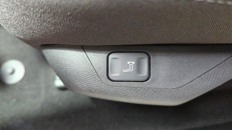 Peugeot 308 Puretech 130ch s&s bvm6 allure pack + sieges chauffants