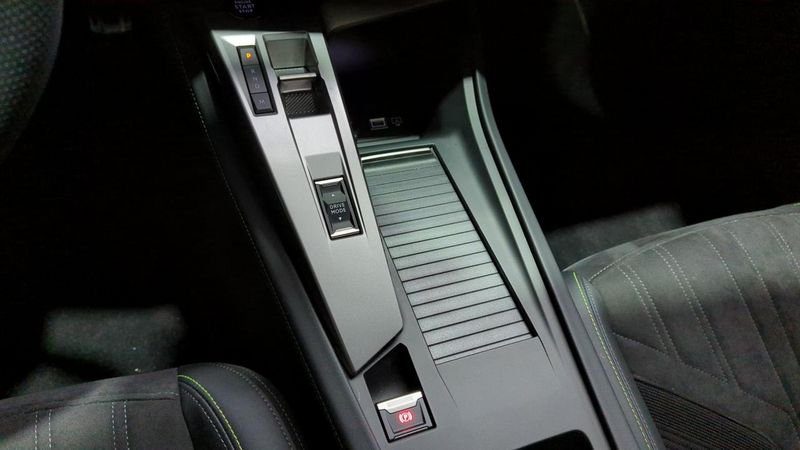 Peugeot 408 Puretech 130 ch s&s eat8 gt + camera 360 + alarme antivol