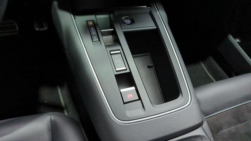 Citroën C5 Aircross Puretech 130 s&s eat8 shine + pack confort + hayon mains libres