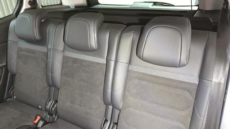 Citroën C5 Aircross Puretech 130 s&s eat8 shine + pack confort + hayon mains libres