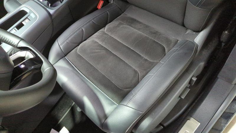 Citroën C5 Aircross Puretech 130 s&s eat8 shine + pack confort + hayon mains libres