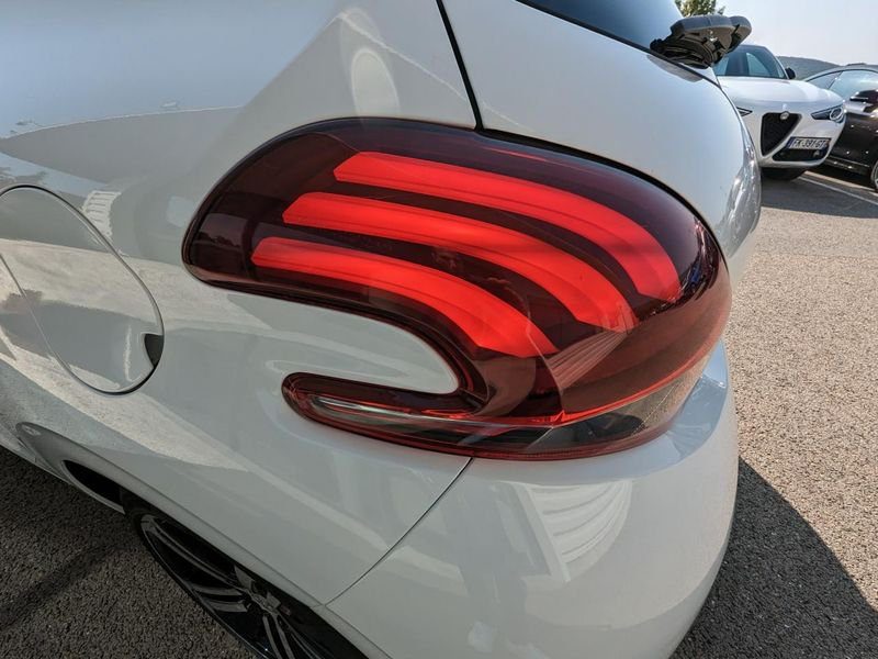 Peugeot 208 1.2i Pure Tech 12V S&S - 110 BERLINE GT Line