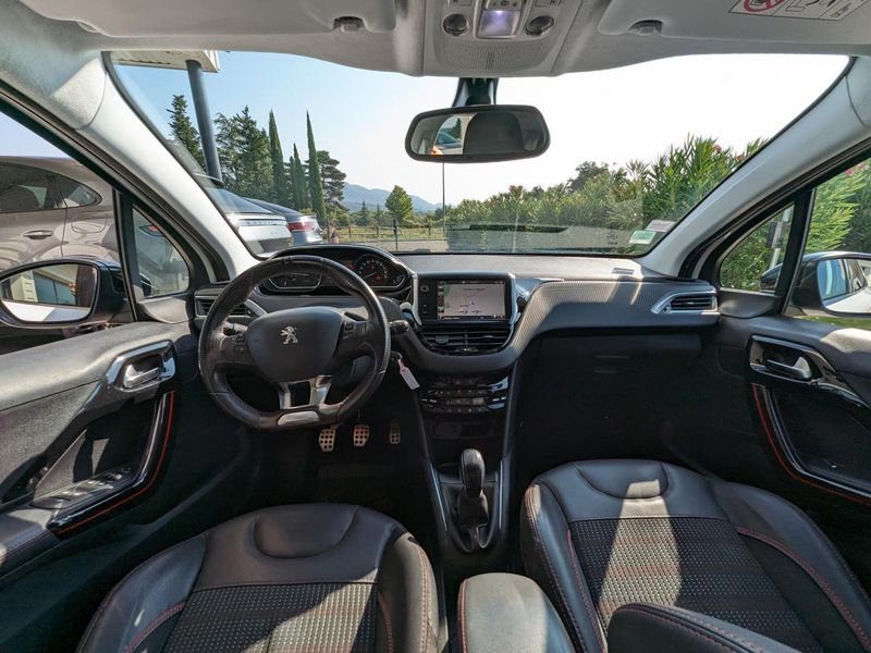 Peugeot 208 1.2i Pure Tech 12V S&S - 110 BERLINE GT Line