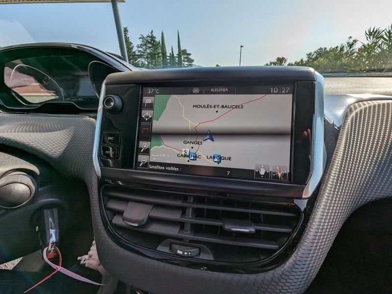 Peugeot 208 1.2i Pure Tech 12V S&S - 110 BERLINE GT Line