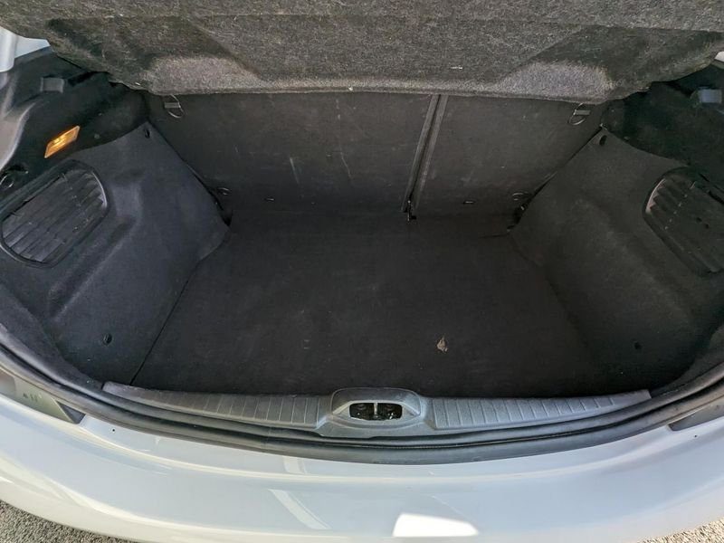 Peugeot 208 1.2i Pure Tech 12V S&S - 110 BERLINE GT Line