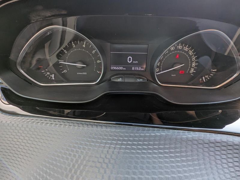 Peugeot 208 1.2i Pure Tech 12V S&S - 110 BERLINE GT Line