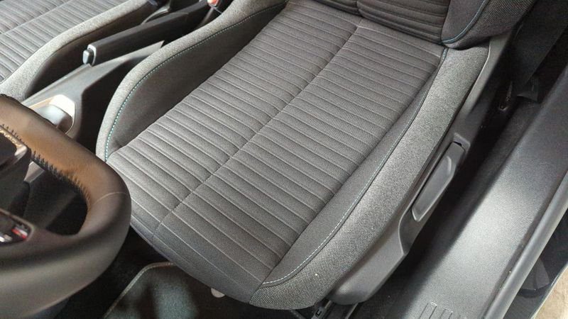 Peugeot 2008 Puretech 130 s&s bvm6 style + camera de recul