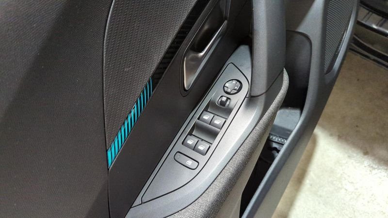 Peugeot 2008 Puretech 130 s&s bvm6 style + camera de recul