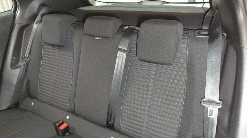 Peugeot 2008 Puretech 130 s&s bvm6 style + camera de recul