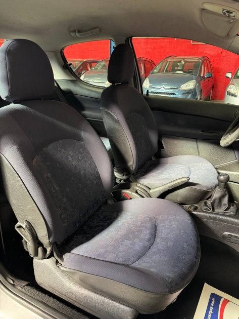 PEUGEOT 206 1.1i 60 Confort 