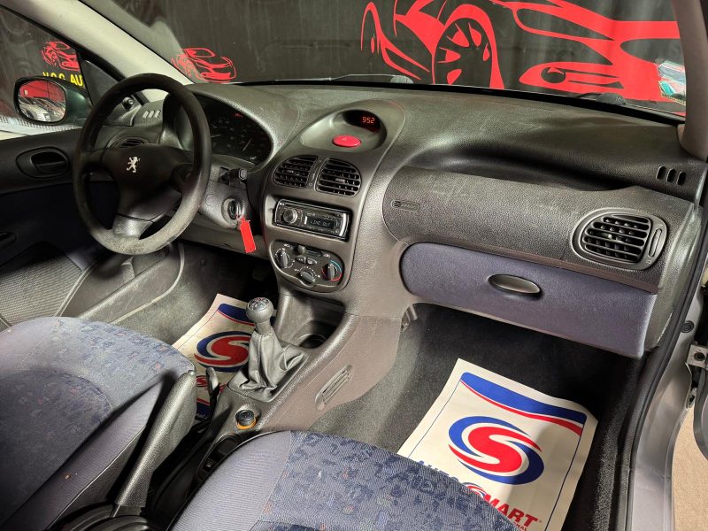 PEUGEOT 206 1.1i 60 Confort 