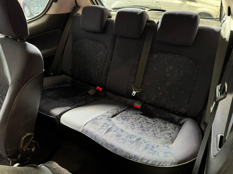 PEUGEOT 206 1.1i 60 Confort 