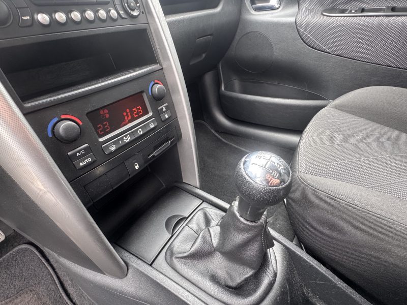 PEUGEOT 207 2009 1.6 HDi 90 5P