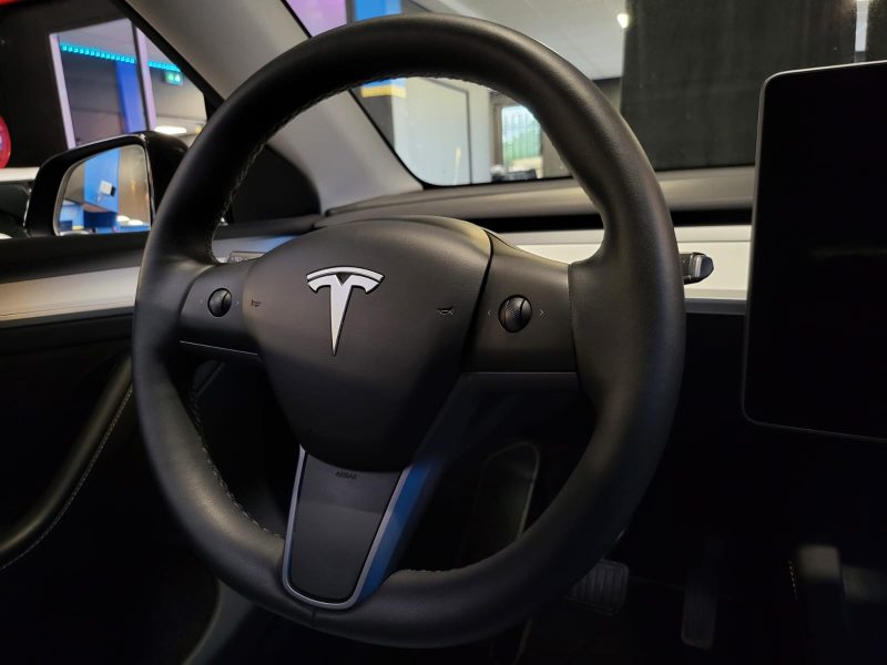 TESLA MODEL Y Long Range Dual Motor AWD 514cv PERFORMANCE / VOLANT CHAUFFANT / SIEGES CHAUFFANTS AV 