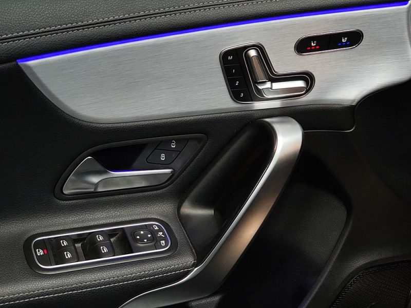 MERCEDES-BENZ CLASSE A W177 200 163cv AMG Line 7G-DCT