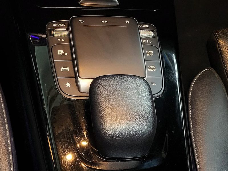 MERCEDES-BENZ CLASSE A W177 200 163cv AMG Line 7G-DCT