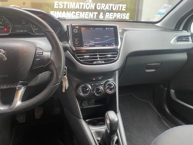 PEUGEOT 208 2018 82ch like 