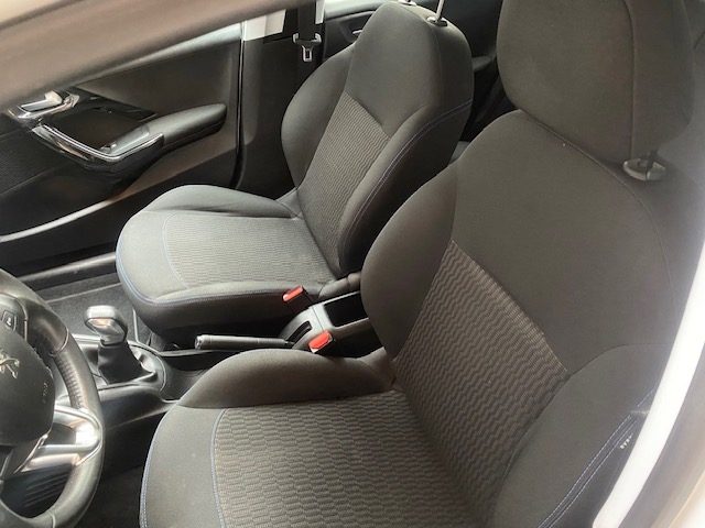 PEUGEOT 208 2018 82ch like 