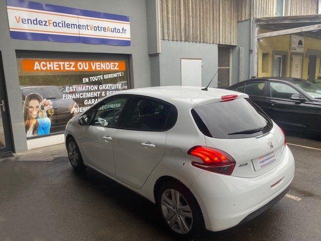 PEUGEOT 208 2018 82ch like 