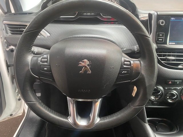 PEUGEOT 208 2018 82ch like 