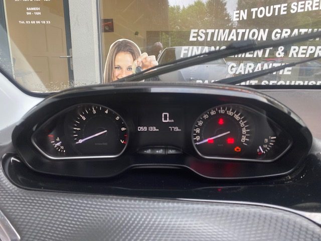 PEUGEOT 208 2018 82ch like 