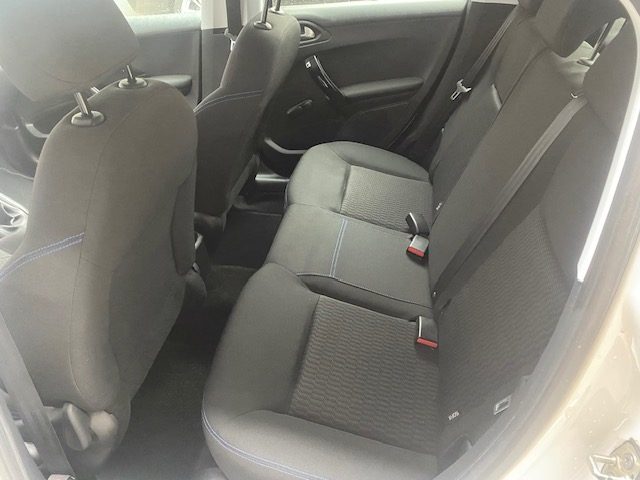 PEUGEOT 208 2018 82ch like 