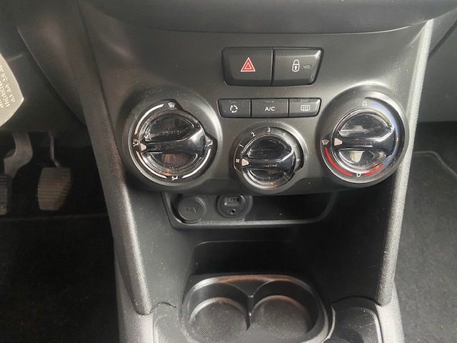 PEUGEOT 208 2018 82ch like 