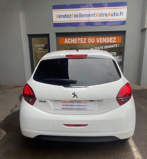 PEUGEOT 208 2018 82ch like 