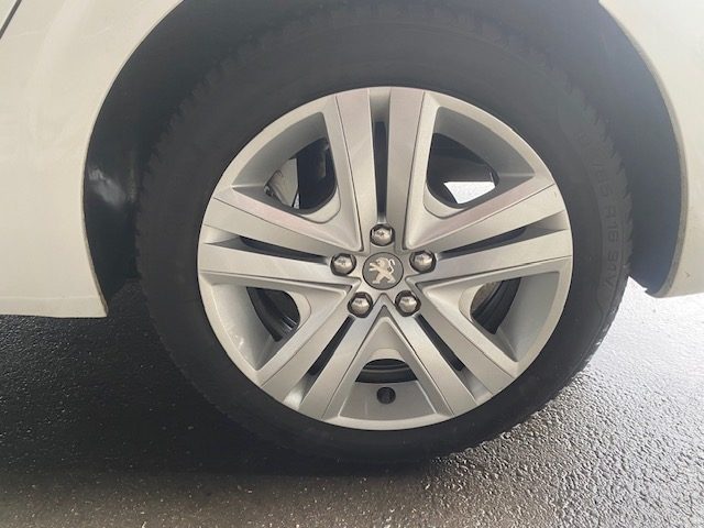 PEUGEOT 208 2018 82ch like 