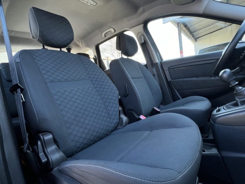 RENAULT SCENIC 3 III 1.5 DCI 110 Cv GPS TOMTOM BLUETOOTH REGULATEUR LIMITEUR - GARANTIE 1 AN