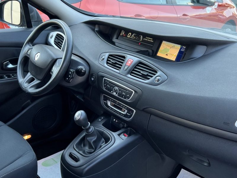 RENAULT SCENIC 3 III 1.5 DCI 110 Cv GPS TOMTOM BLUETOOTH REGULATEUR LIMITEUR - GARANTIE 1 AN