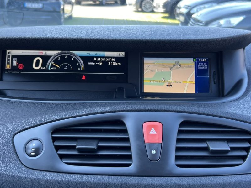 RENAULT SCENIC 3 III 1.5 DCI 110 Cv GPS TOMTOM BLUETOOTH REGULATEUR LIMITEUR - GARANTIE 1 AN