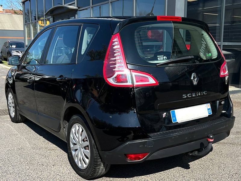 RENAULT SCENIC 3 III 1.5 DCI 110 Cv GPS TOMTOM BLUETOOTH REGULATEUR LIMITEUR - GARANTIE 1 AN
