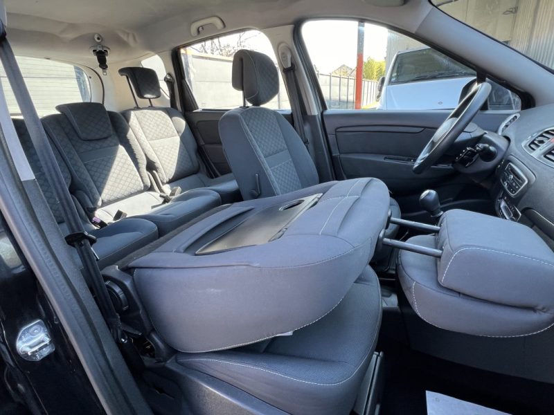 RENAULT SCENIC 3 III 1.5 DCI 110 Cv GPS TOMTOM BLUETOOTH REGULATEUR LIMITEUR - GARANTIE 1 AN